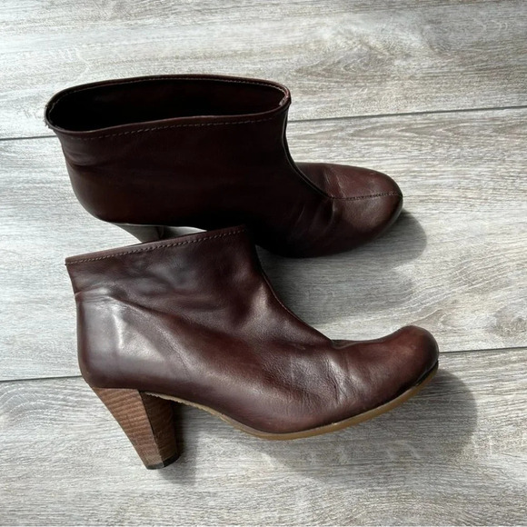 PEDRO MIRALLES Smooth Leather Medieval Style Ankle Boots - Picture 11 of 13